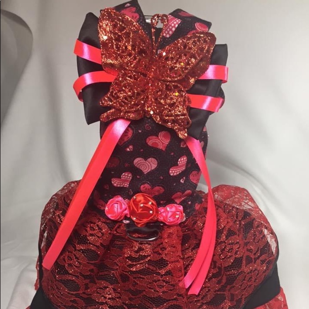 Queen of hearts handcrafted doggy dress